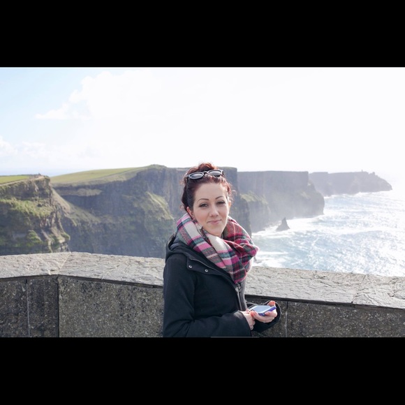 Meet your Posher, Laura - Picture 3 of 10